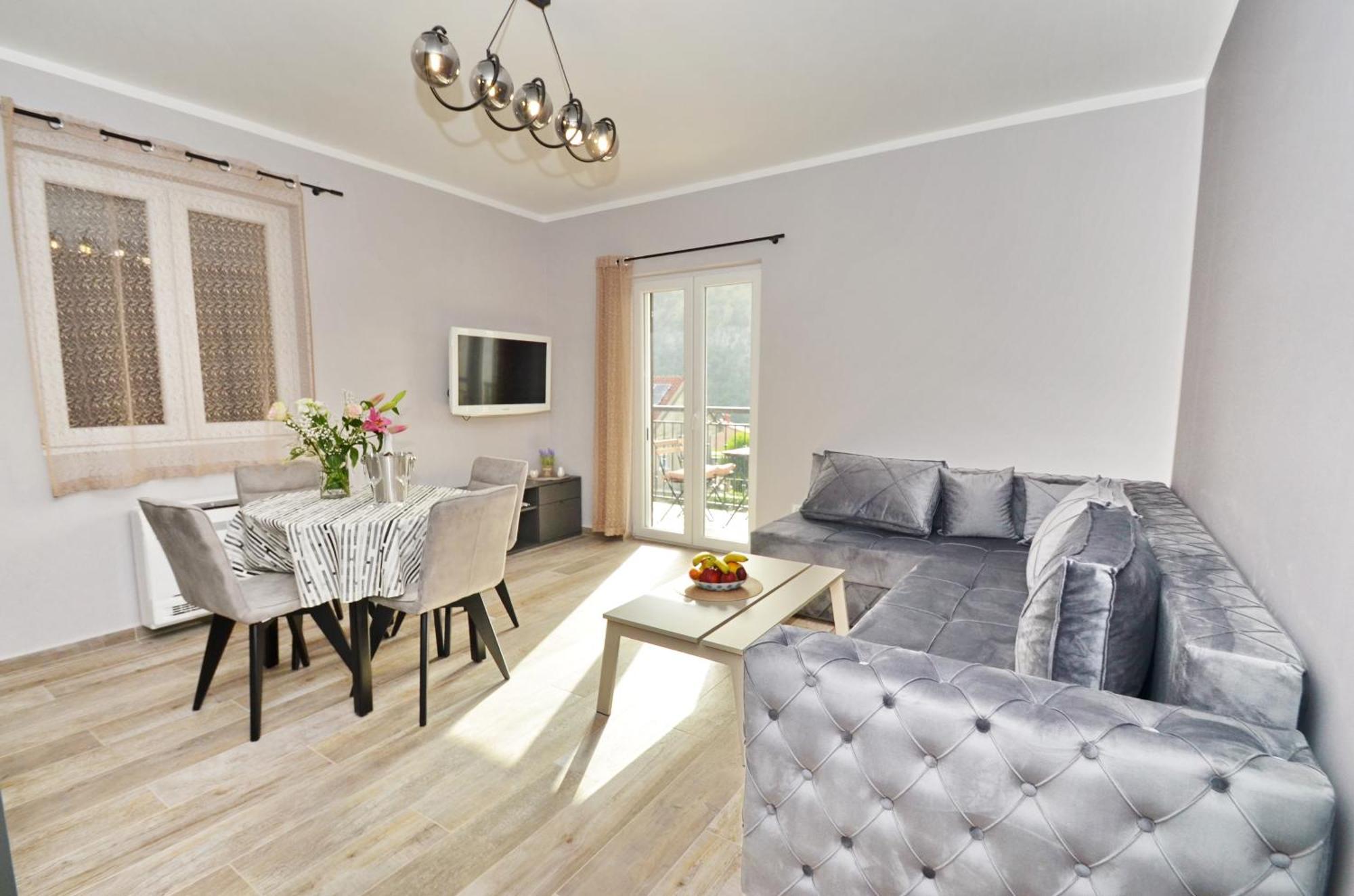 Apartments Orizzonte With Beautiful View Of The Bay Cattaro Esterno foto