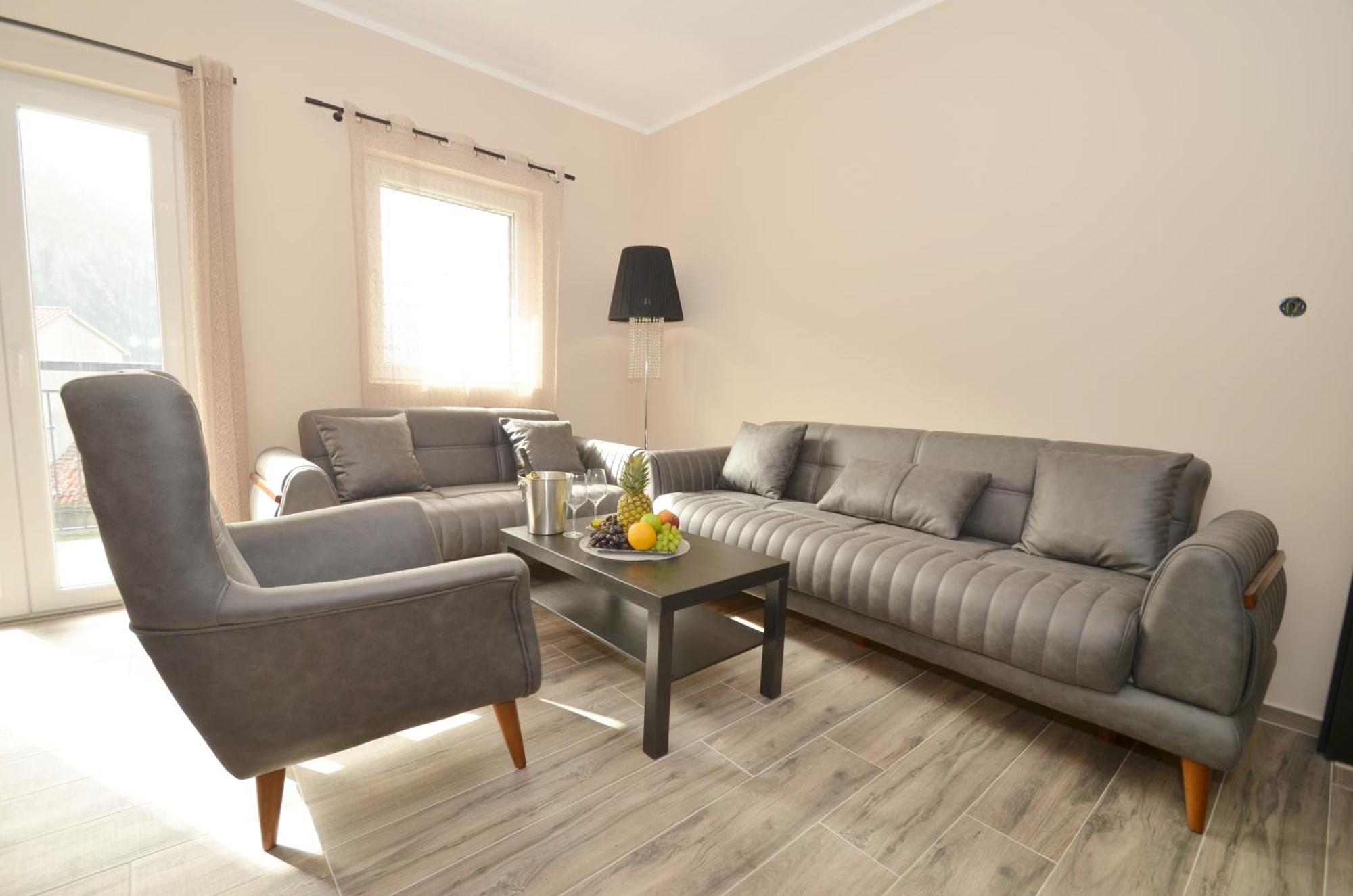 Apartments Orizzonte With Beautiful View Of The Bay Cattaro Esterno foto