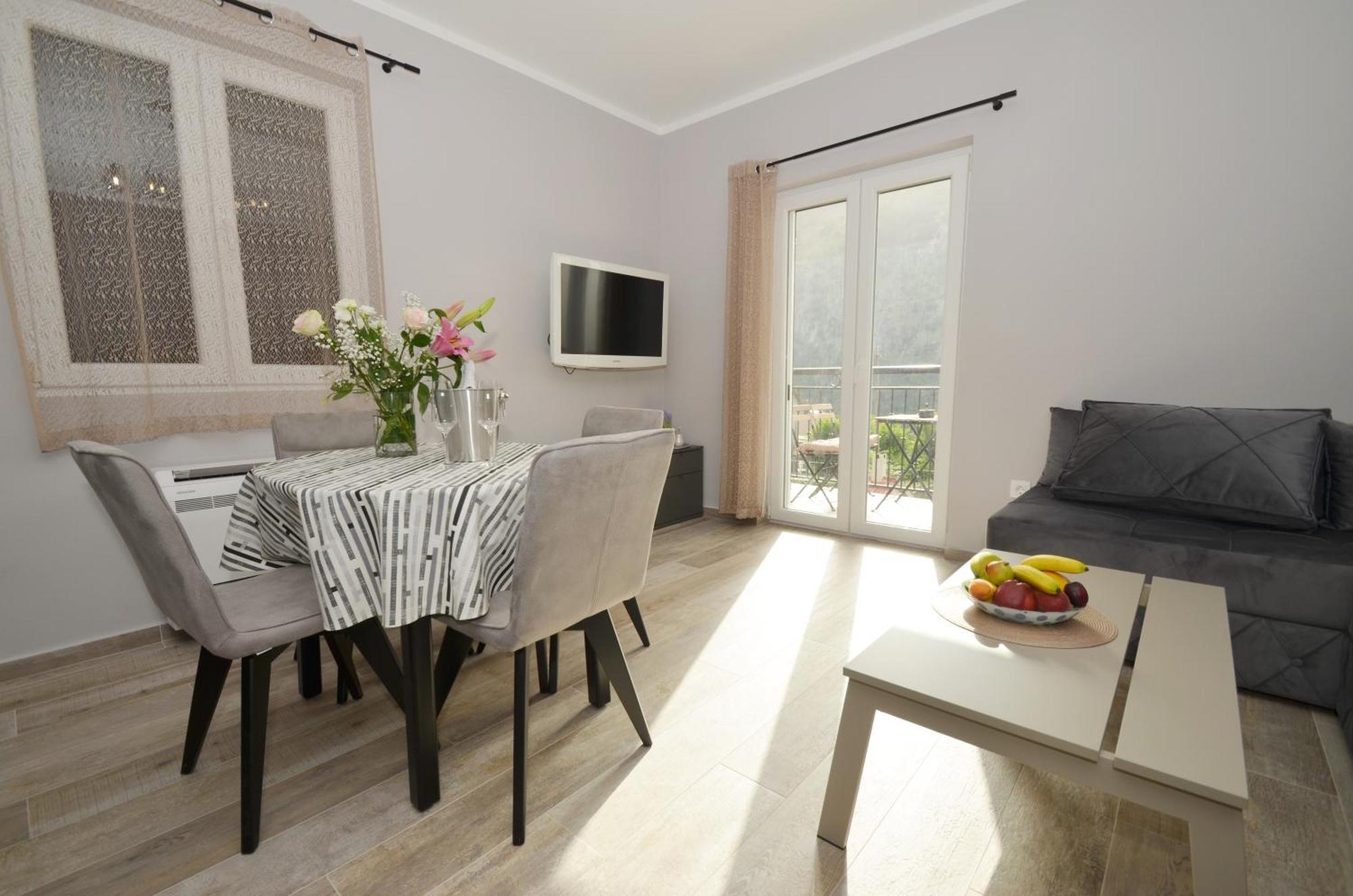 Apartments Orizzonte With Beautiful View Of The Bay Cattaro Esterno foto