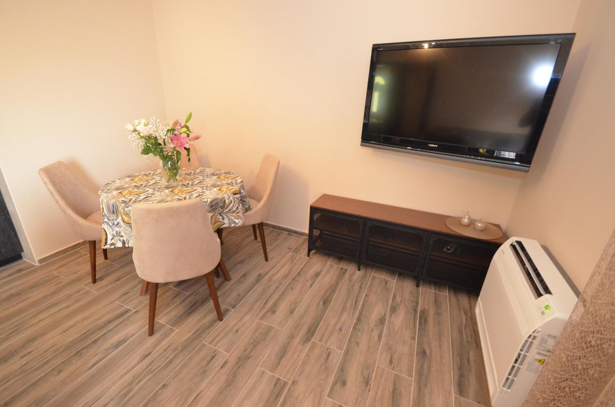 Apartments Orizzonte With Beautiful View Of The Bay Cattaro Esterno foto