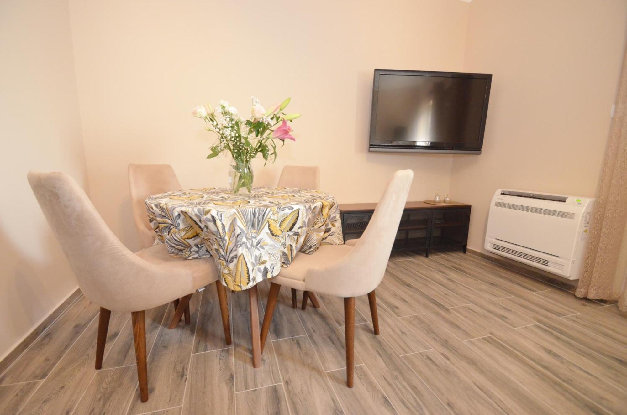 Apartments Orizzonte With Beautiful View Of The Bay Cattaro Esterno foto
