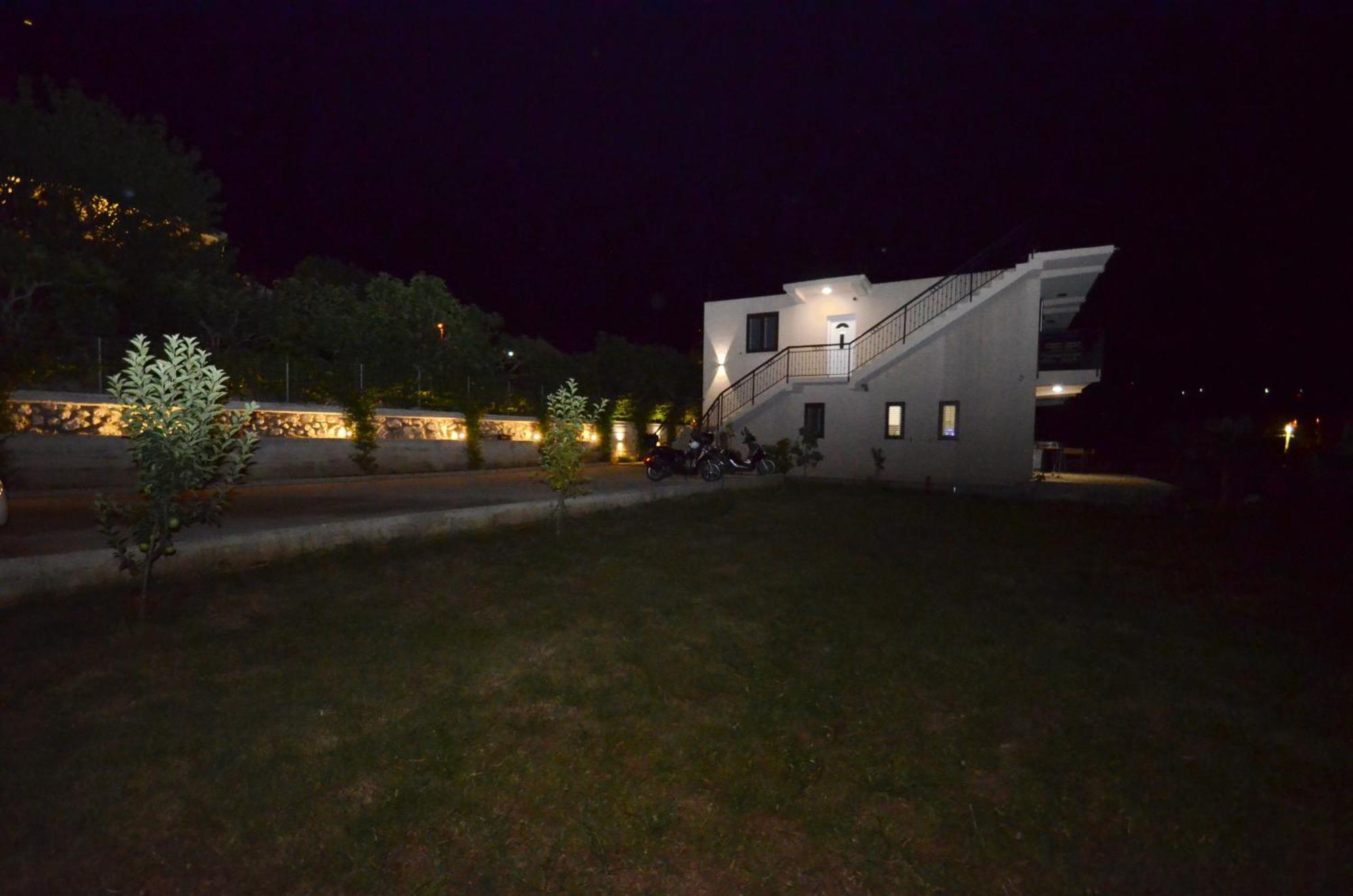 Apartments Orizzonte With Beautiful View Of The Bay Cattaro Esterno foto