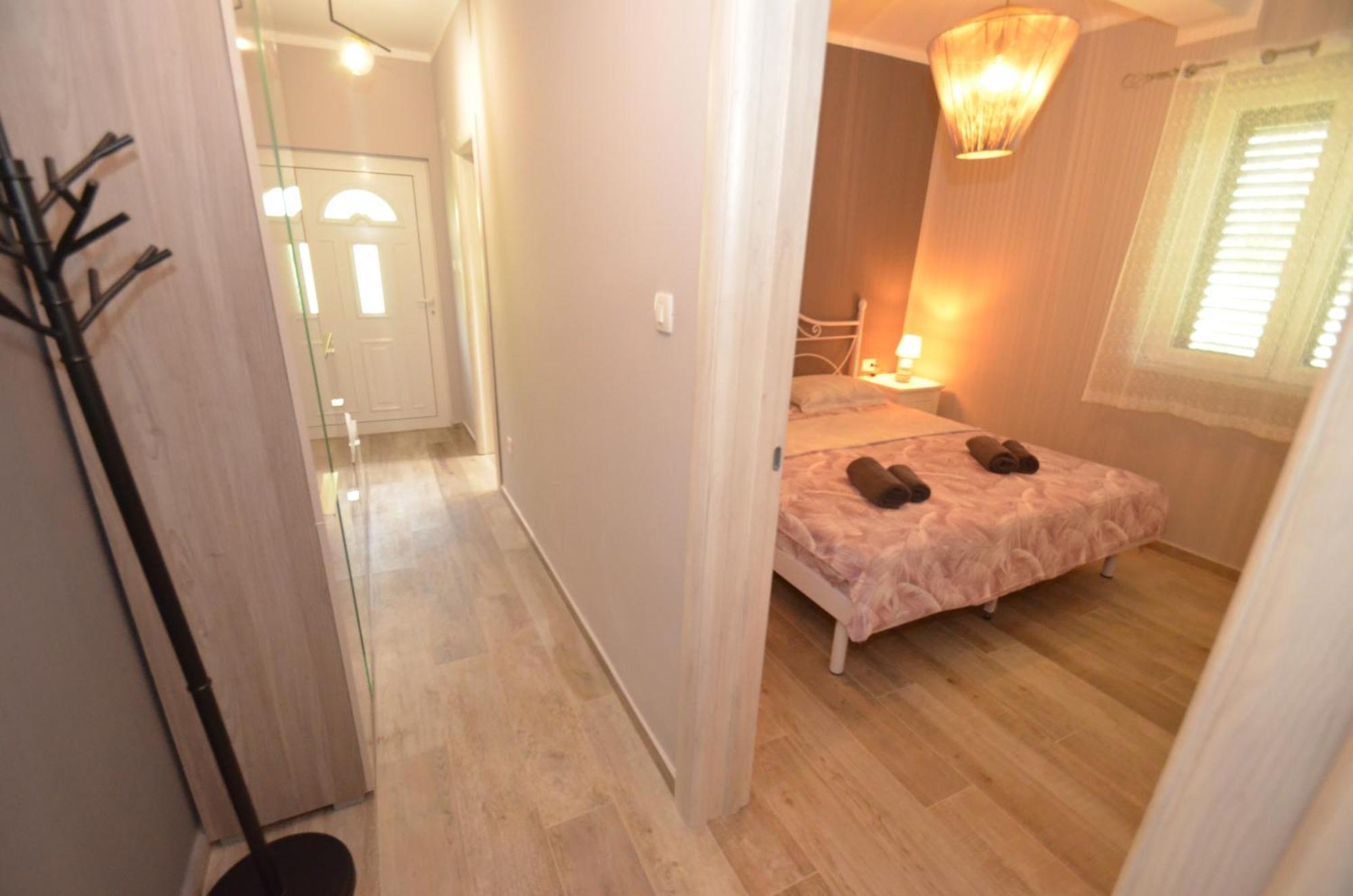 Apartments Orizzonte With Beautiful View Of The Bay Cattaro Esterno foto