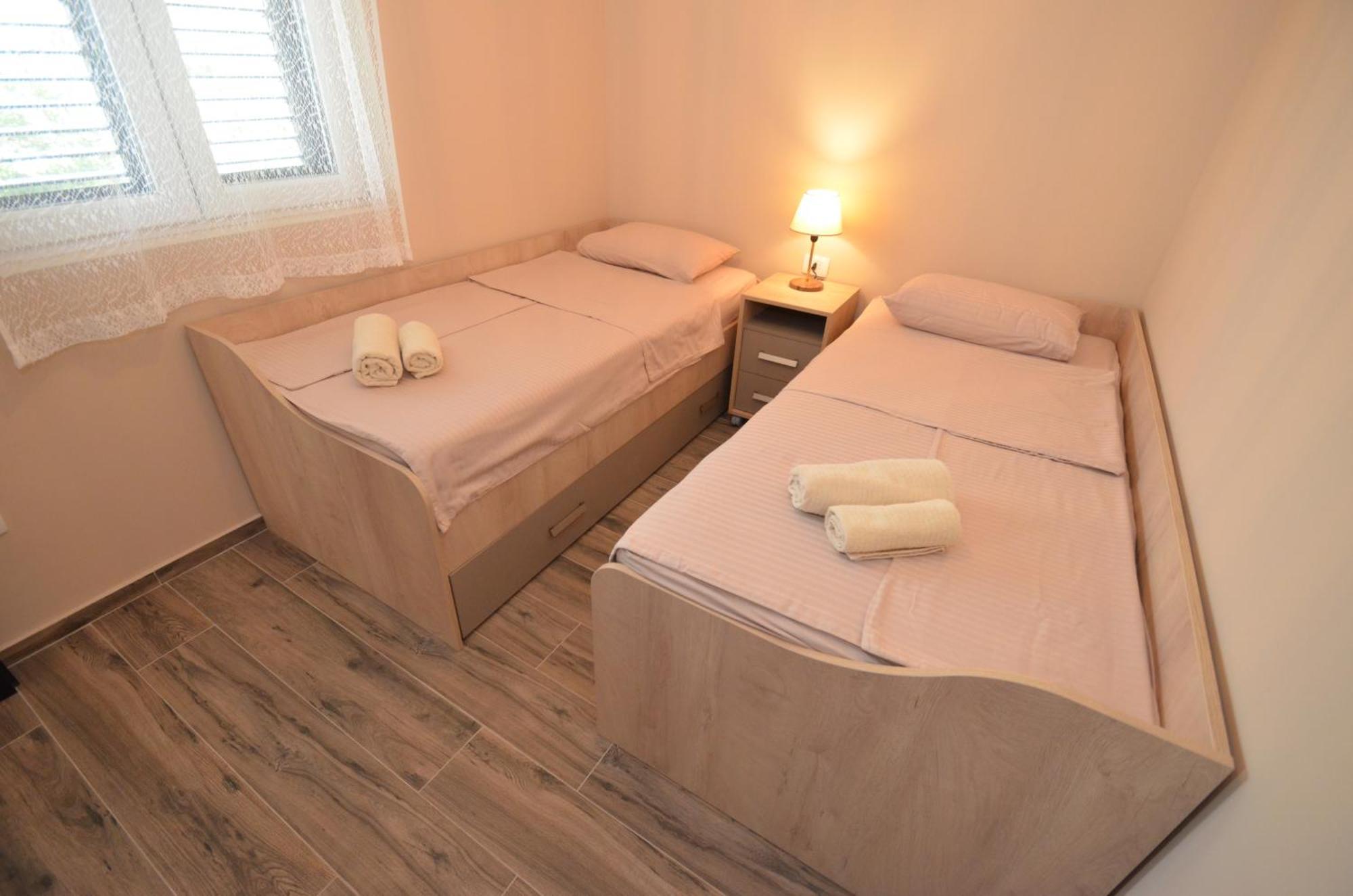 Apartments Orizzonte With Beautiful View Of The Bay Cattaro Esterno foto
