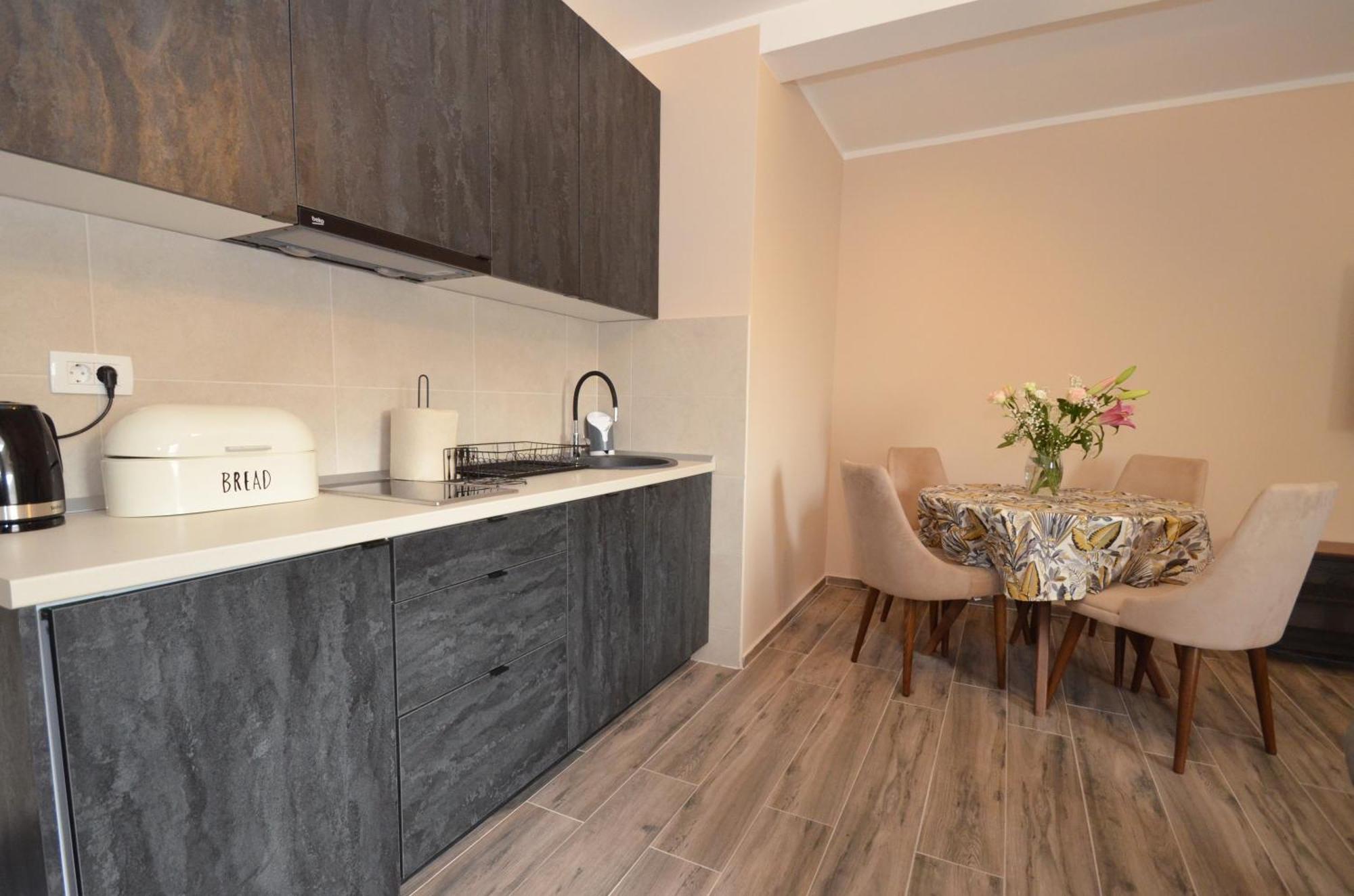 Apartments Orizzonte With Beautiful View Of The Bay Cattaro Esterno foto