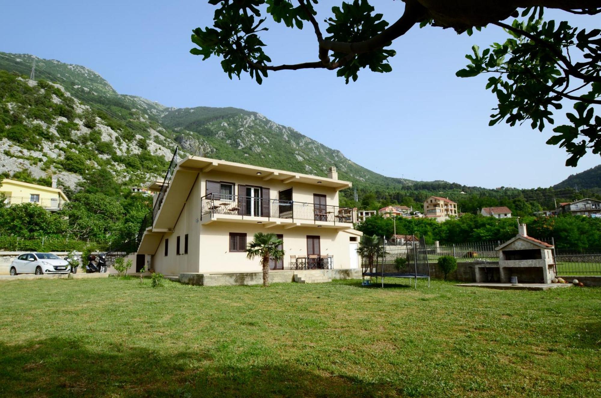 Apartments Orizzonte With Beautiful View Of The Bay Cattaro Esterno foto