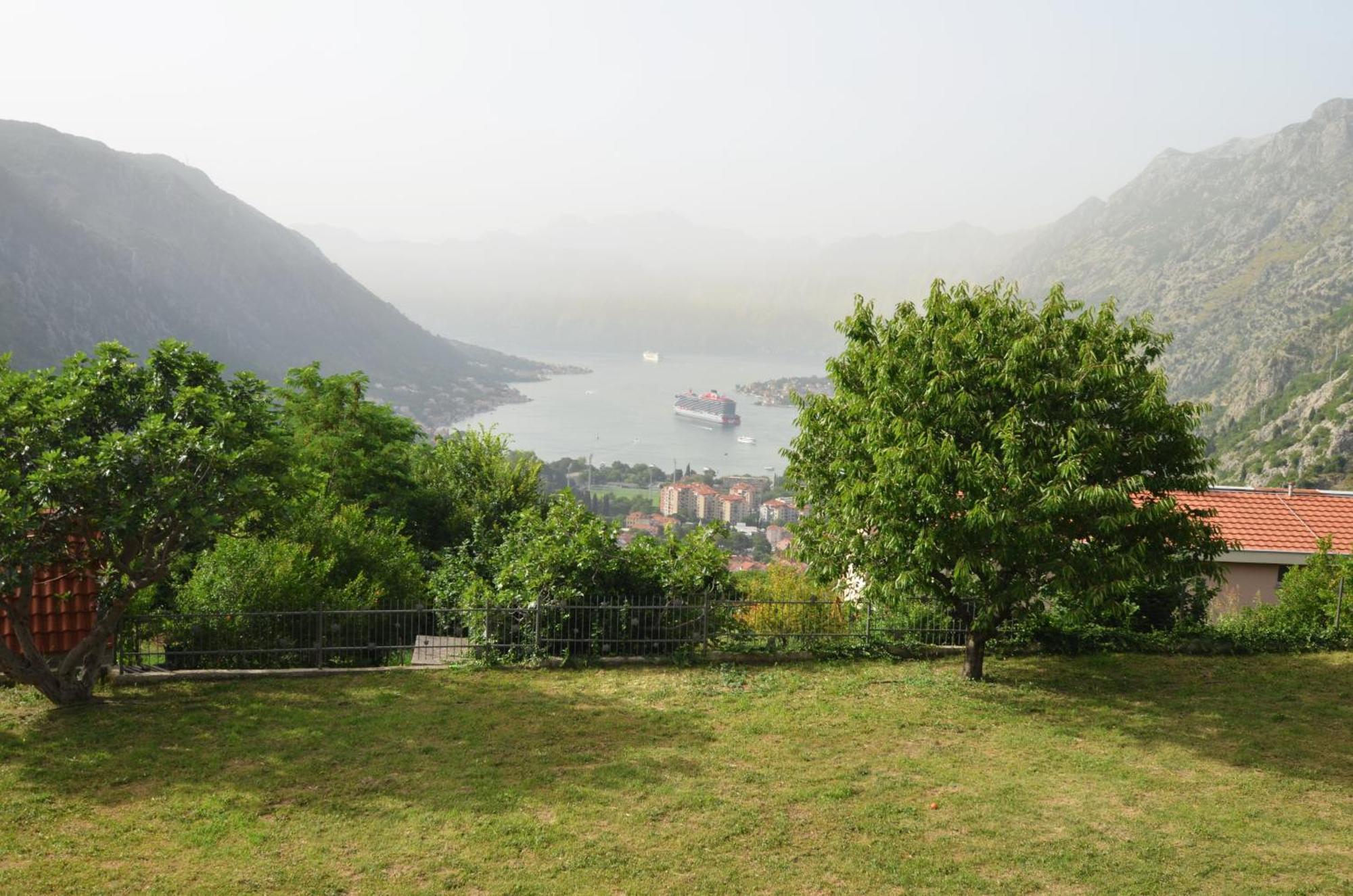 Apartments Orizzonte With Beautiful View Of The Bay Cattaro Esterno foto