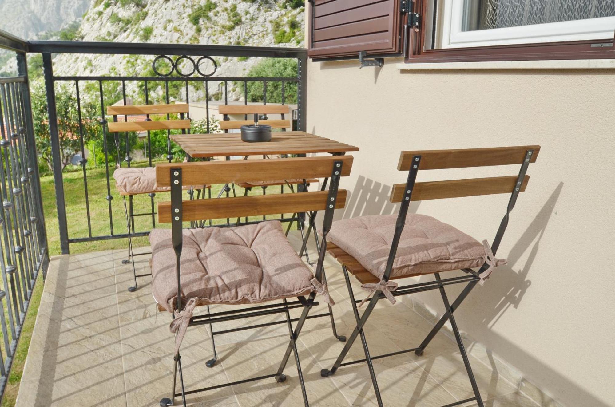 Apartments Orizzonte With Beautiful View Of The Bay Cattaro Esterno foto